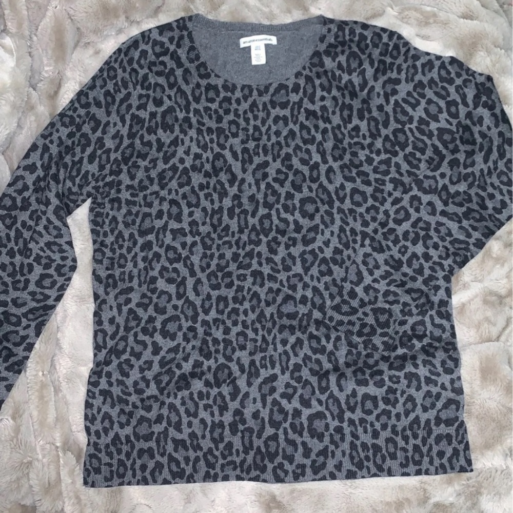 Amazon Essentials Top